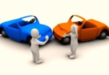 В центре Ростова столкнулись 4 автомобиля: два человека пострадали