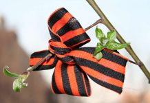 Власти Ростова провели акцию «Георгиевская лента» в столице Сейшел