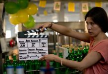 Сериал «Ведьмак», детектив Эдварда Нортона и новогодние комедии: подборка кинопремьер декабря