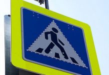 В Ростове прокуратура ищет водителя, избившего пожилого мужчину