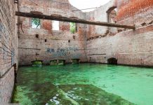 В Ростове начали противоаварийные работы на разрушающихся Парамоновских складах