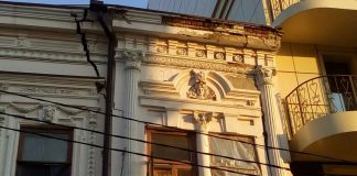 В Ростове на время ЧМ-2018 баннерами закроют около 250 аварийных зданий