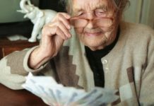 Пенсионерку чудом спасли от мошенников полицейские в Волгодонске пенсионерка // фото: с сайта deita.ru