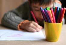 В Ростовской области раскрыли схему торговли детьми дети // фото с сайта podelise.ru