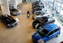 В Ростовской области в 2022 году сократились на 58% продажи легковых авто