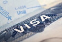 Украина вводит визовый режим для жителей России // фото: centralasia.media