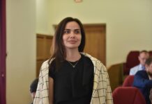 На заседании ЗСРО депутат обвинил общественницу в сотрудничестве со СМИ Татьяна Крашенникова //Фото: пресс-служба ЗСРО