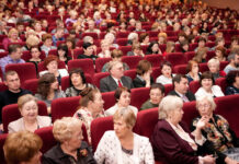 «Ван Гог», «Одни на каникулах» и «Заходите, раз пришли»: афиша ://smteatr.ru