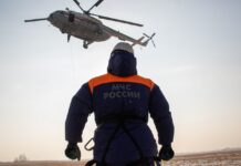 В Ростове на Новый год будут дежурить 1000 спасателей спасатель МЧС // фото: 83.mchs.gov.ru