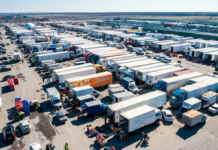 Недовольство продавцов и объяснения руководства: что произошло на овощном рынке «Агро Молл»