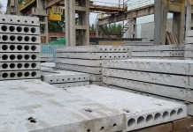 В Ростовской области подросток погиб после обрушения бетонной плиты