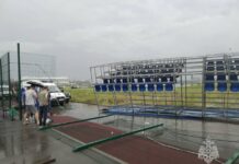 Председатель Следкома России потребовал завершить дело о падении трибуны в Ростове На гребном канале в результате падения трибуны погибла женщина //Фото: пресс-служб МЧС