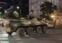 В Ростове полицию и Росгвардию привели в боевую готовность Военная техника Росгвардии на улицах Ростова //Скриншот из видео телеграм-канала Baza