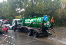 В Ростове после ливня упало 16 деревьев и затопило 10 территорий