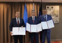 Власти Ростова, Донецка и Луганска подписали соглашения о партнерстве