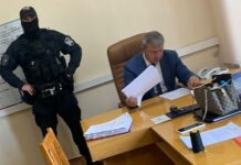 В Ростовской области главу Кагальницкого района задержали за получение взятки Глава Кагальницкого района Вадим Сидоров задержан за получение взятки //Фото из Дзен-канала Слава Сулин