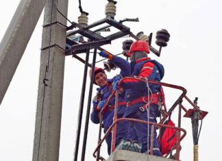 В Таганроге восстановили электроснабжение потребителей большей части районов города «Россети Юг» восстанавливают энергоснабжение //Фото Россети Юг
