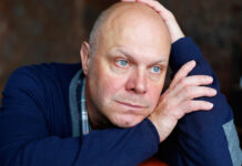 Концерт лидера группы «Несчастный случай» в Ростове может не состояться Алексей Кортнев //Фото zelengarden.ru