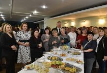 Депутаты-единороссы поздравили семьи участников СВО с Международным женским днем Депутаты-единороссы поздравили семьи участников СВО с Международным женским днем //Фото Единая Россия