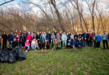 Ростовчане провели субботник в Левобережной роще без Алексея Логвиненко Ростовчане провели субботник в Левобережной роще //Фото Блокнот-Ростов