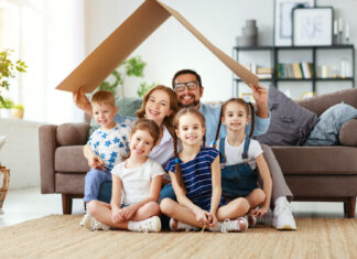 Ростовчанам рассказали про новые правила получения семейной ипотеки в 2026 году многодетная семья // фото: trud.pnzreg.ru