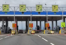 В Ростовской области в смертельном ДТП на М-4 погибли три человека Пункт оплаты проезда на трассе М-4 Дон //Фото пресс-службы администрации Чертковского района Ростовской области