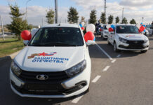 Ветераны СВО в Ростовской области получили автомобили в специальном исполнении В Ростовской области ветеранам СВО вручили ключи от спецавтомобилей //Фото пресс-службы Правительства Ростовской области