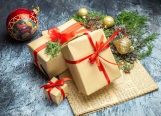 Авито подсчитало сколько денег на новогодние праздники готовы потратить жители Ростовской области подарки // фото: ru.freepik.com