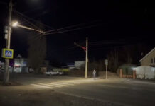 Скрябин распорядился установить «умный» переход в Октябрьском районе улица Таганрогская, 217 // фото: Снимок с видео в Telegram-канале Александр Скрябин