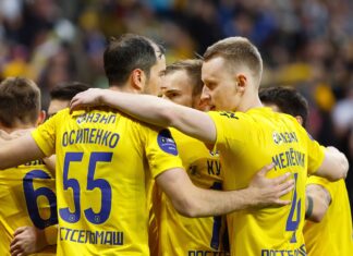 ФК «Ростов» полностью перешел в собственность региона Игроки ФК "Ростов" во время матча //Фото РИА Новости / Григорий Сысоев