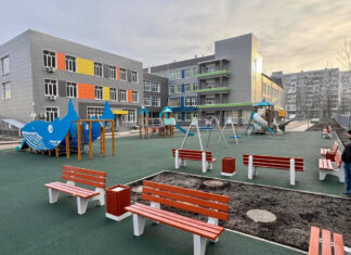 В Ростовской области обяжут застройщиков создавать школы и детсады рядом с жильем новая школа в микрорайоне Темерник в Ростове // фото: rostov-gorod.ru