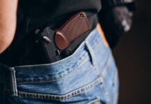 В Ростове-на-Дону задержали мужчину за стрельбу сигнальный пистолет // фото: Изображение от senivpetro на Freepik