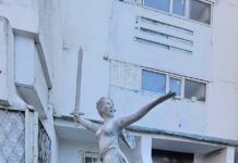 В Ростове появилась мини-копия «Родины-матери» ко Дню Победы мини-копия "Родины-матери" // фото: ДОМОСТРОЙРФ.РУ