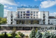 Топ-5 самых прибыльных отелей Ростова возглавил Marins Park Hotel "Marins Park Hotel" // фото: https://vk.com/marins_park_hotel_rostov