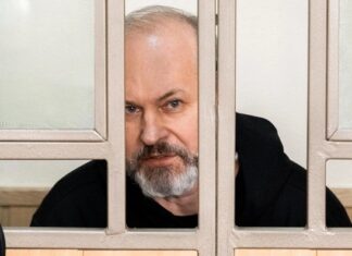 Прокуратура требует 14 лет колонии для экс-замгубернатора Ростовской области Виталий Кушнарев в Железнодорожном суде Ростова // фото: Евгений Вдовин, 161.ru