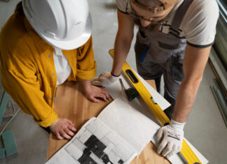 Ученые ДГТУ разработали делающую старые и поврежденные здания прочнее в 3,5 раза технологию реконструкция, ремонт // фото: Изображение от freepik на Freepik