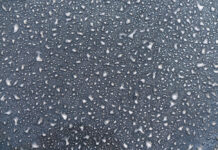 На Дону снова штормовое предупреждение из-за ливней дождь // фото: Изображение от freepik на Freepik