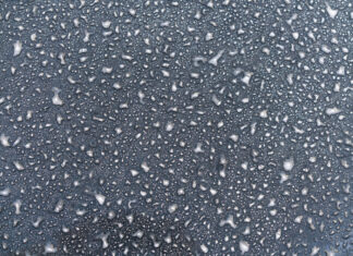 В Ростовской области впервые протестируют технологию управления осадками дождь // фото: Изображение от freepik на Freepik