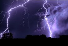 Штормовое предупреждение объявлено в Ростовской области гроза // фото: Изображение от freepik на Freepik