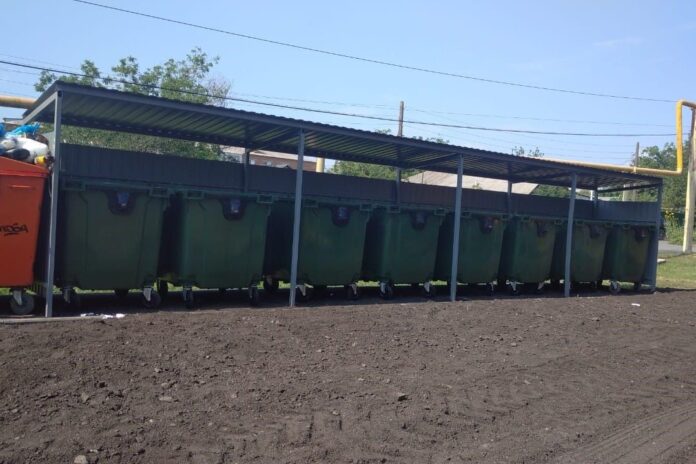 В Ростовской области установили новые мусорные контейнеры // фото: donland.ru