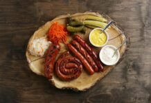 В ростовской «Ленте» нашли опасные колбаски с кишечной палочкой колбаски // фото: freepik. com