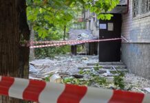 Слюсарь посетил место атаки БПЛА в Ростове