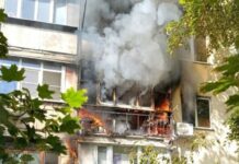 Пенсионерку спасли из горящего дома в Ростове