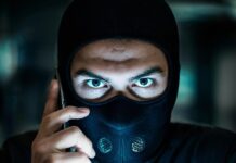 Сбер помог дончанам сохранить от мошенников 90 млн рублей мошенник // фото: сгенерировано с помощью нейросети GigaChat от Сбера