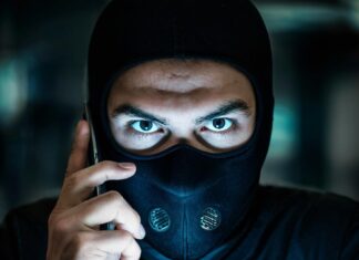 На Дону мошенники используют тему блокировки номеров мошенник // фото: сгенерировано с помощью нейросети GigaChat от Сбера