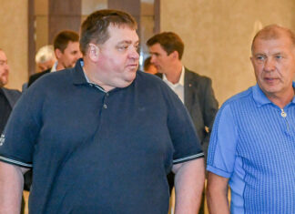 Спортивный директор и руководитель академии покидают ФК «Ростов» Алексей Рыскин (на фото слева) // фото: Денис Бушковский / Матч ТВ