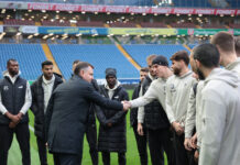 ФК «Ростов» получил от правительства грант в 700 млн рублей Слюсарь с футболистами // фото: donland.ru