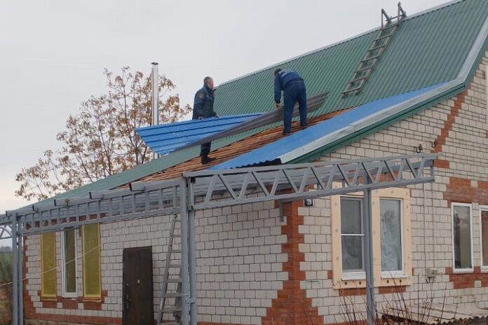 ремонт крыши Чертковский район // фото: donland.ru
