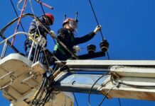 «Россети Юг» увеличили на 18 % объем предоставленной мощности новым потребителям Работники Россети-юг //Фото пресс-службы Россети-юг