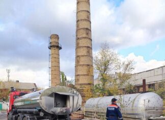 Спасатели Ростовской области доставили воду для 2000 жителей ЛНР